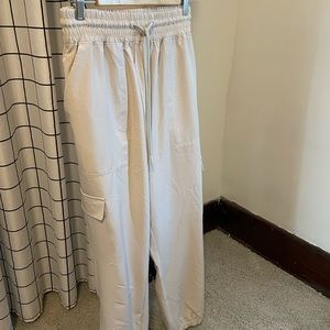 Old navy “stretchtech” joggers sz L beige.